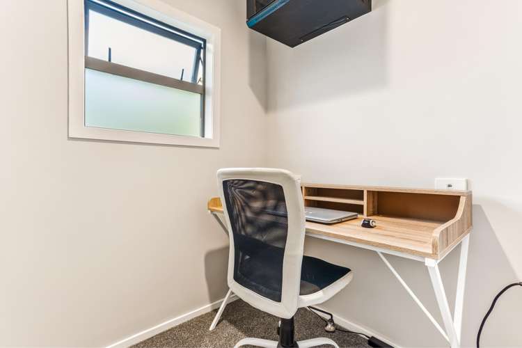 31 Cambridge Road Riverhead_13