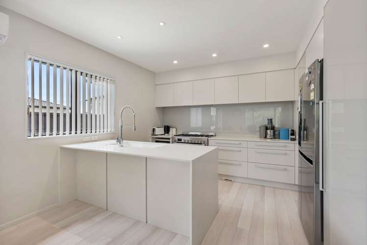 43 Andalusian Way Karaka_7