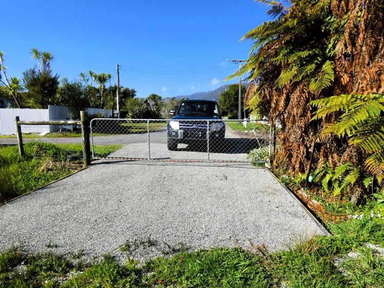 1 Hawes Street Waimangaroa_12