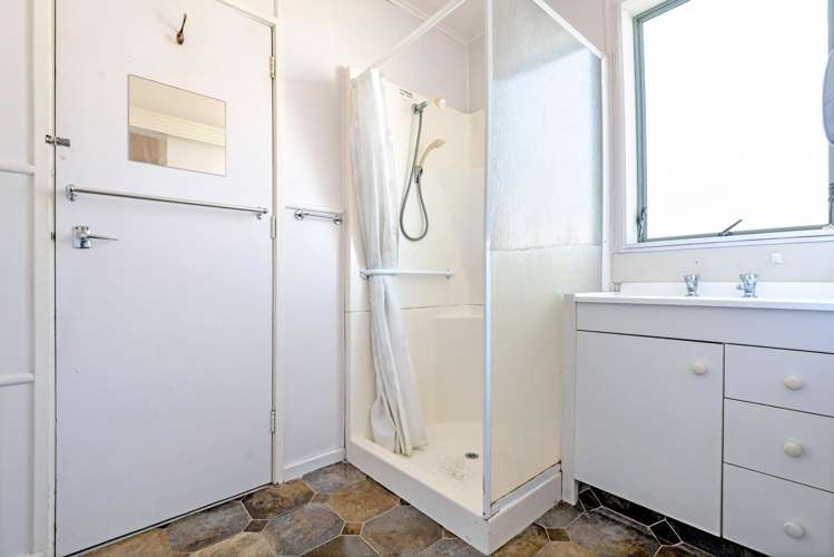 684 Childers Road Elgin_16
