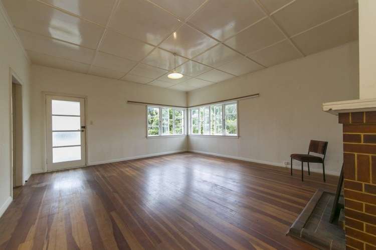 839 Ridge Road Riverhead_11