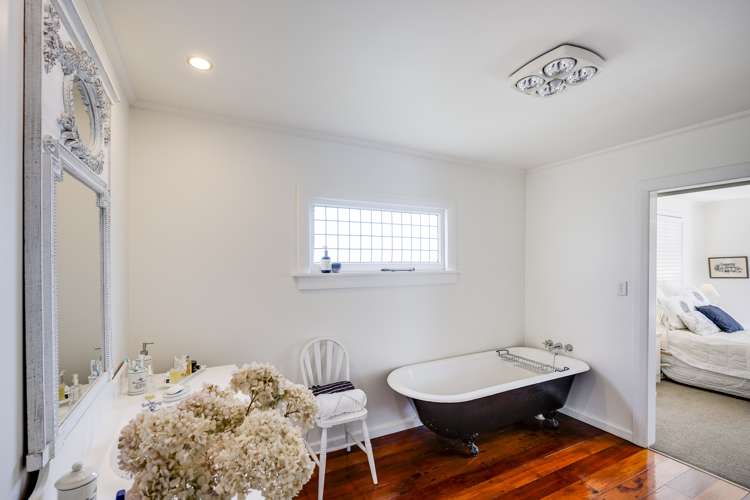607 Queen Street West Saint Leonards_11