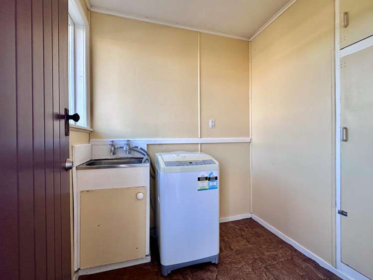 21 Cranby Crescent Onekawa_12