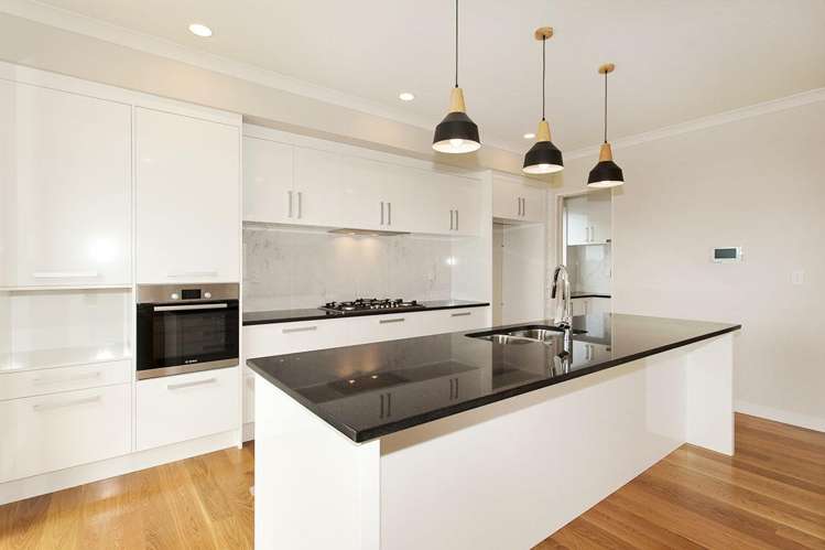 6 Greenlink Rise Long Bay_14