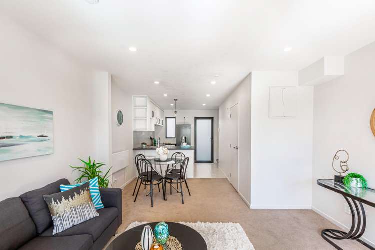 9/18 Hewlett Road Massey_1