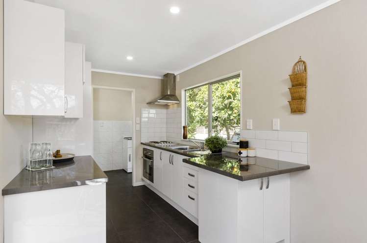 2/60 Taikata Road Te Atatu Peninsula_5