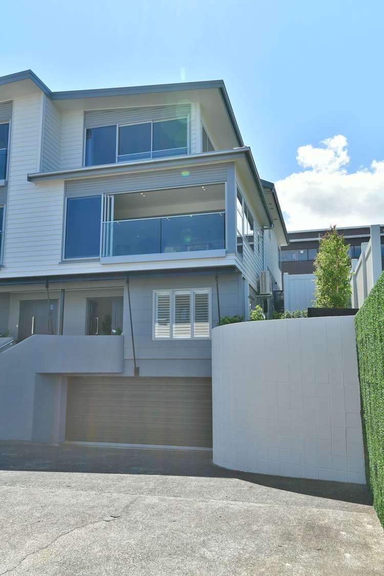 2/4 Huka Road Birkenhead_3