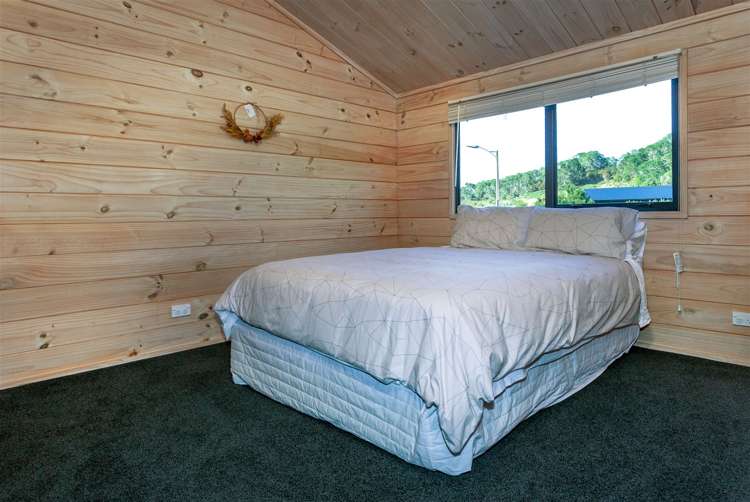 17 Emmerdale Drive Hahei_16