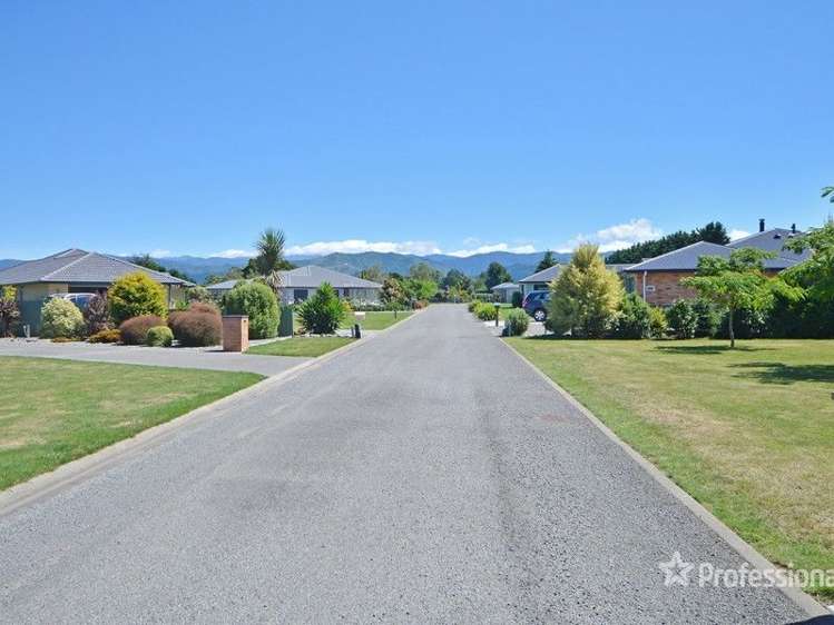 2 Camellia Lane Carterton_22