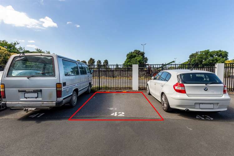 G05/1c Soljak Place Mount Albert_13