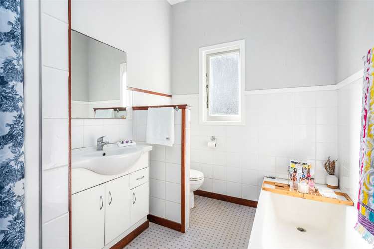 13 Apirana Avenue Regent_10