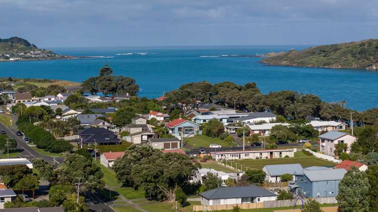 32 Wallis Street Raglan_25