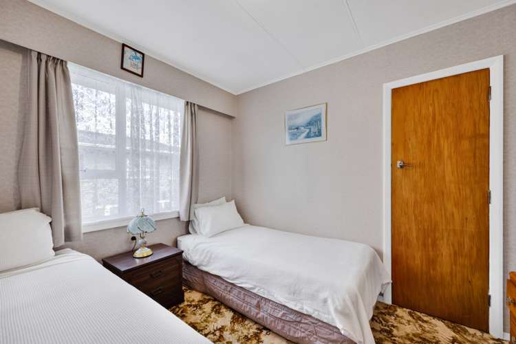 63 Longfellow Road Opunake_10