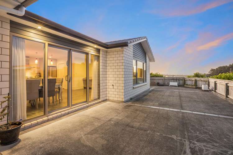 16 Ken Douglas Drive Aotea_22