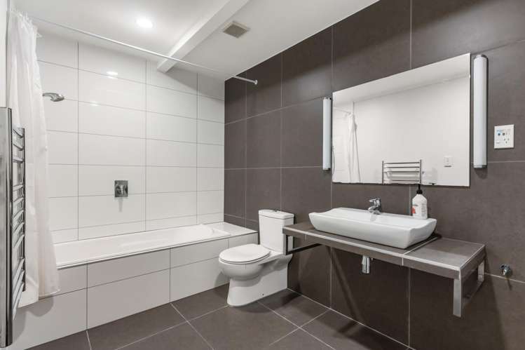 7 Paris Place Birkenhead_13