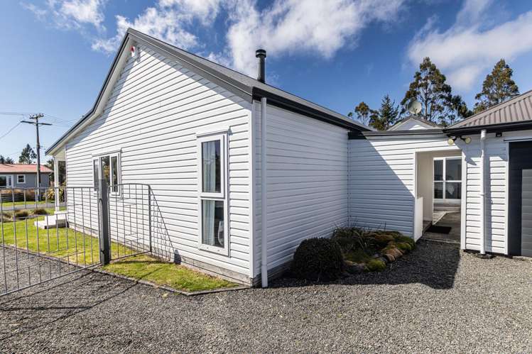 4 Tongariro Place Waimarino_29