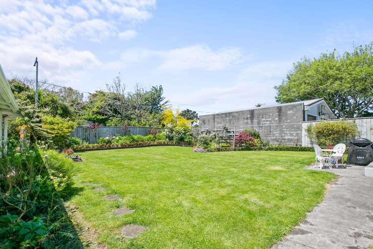 13 Paynters Avenue Strandon_14