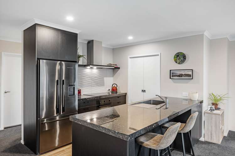 12 Caproni Road Burleigh_13