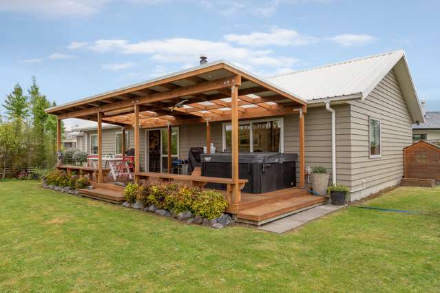 8 Ngahana Place Turangi_1