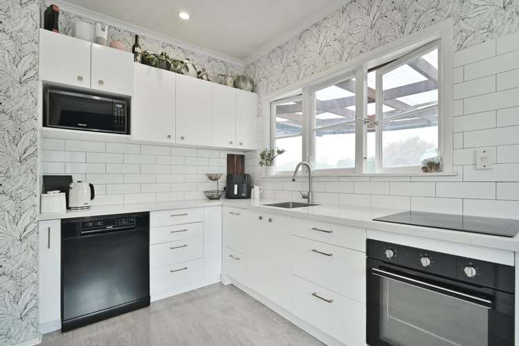 815 Puriri Street Raureka_4