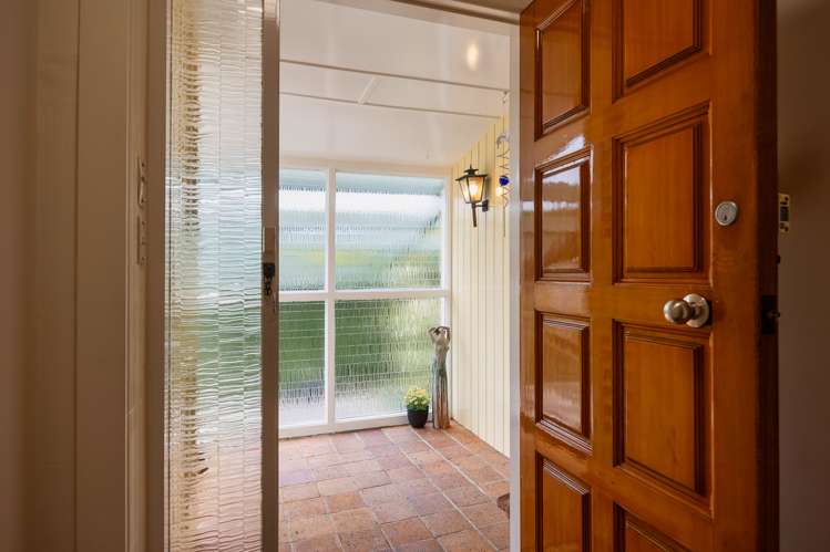 74 Lloyd Avenue Mount Albert_21