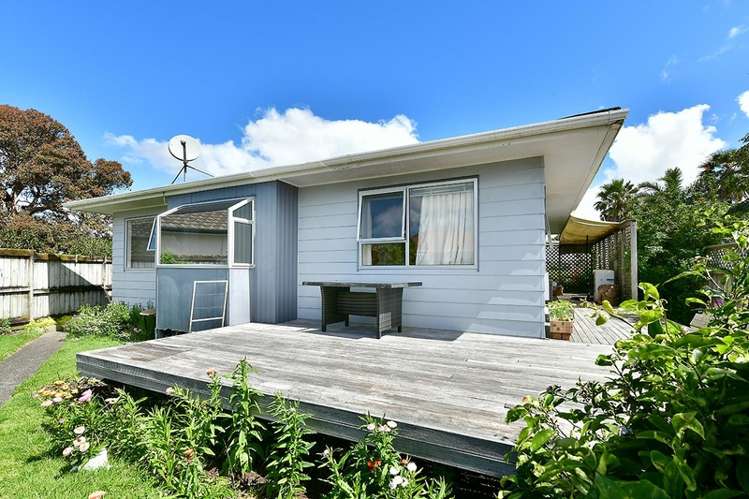 1 Edgewater Grove Orewa_10