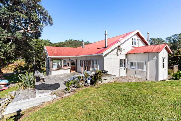 207 Puriri Bay Road Great Barrier Island_18