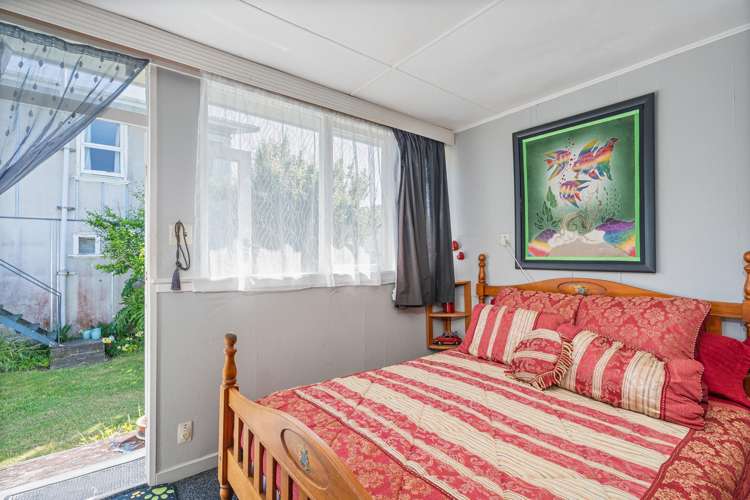 44 Marine Parade Cooks Beach_28