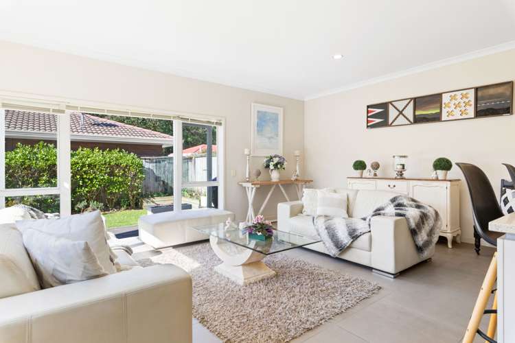 8 Kensington Drive Orewa_7
