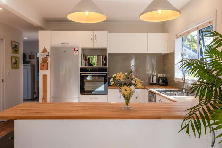 45 Tahatai Road Oneroa_12