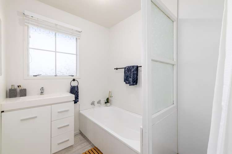 2/32 Lamorna Road Parklands_9