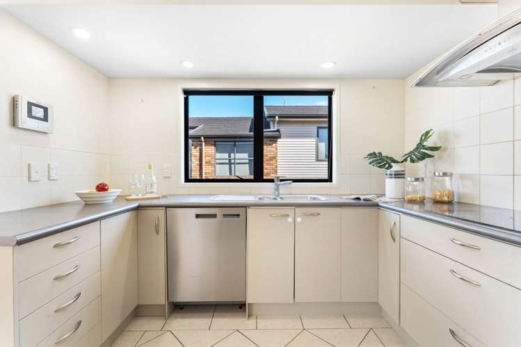 6a Highlight Parade Te Atatu South_7