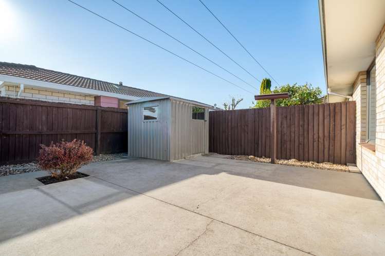 1/1 Iona Place Sockburn_10