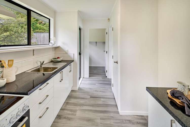 27 Invercargill Drive Kelson_2