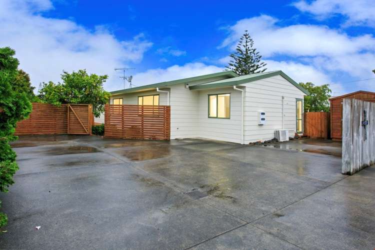 2/67 Lancaster Road Beach Haven_19