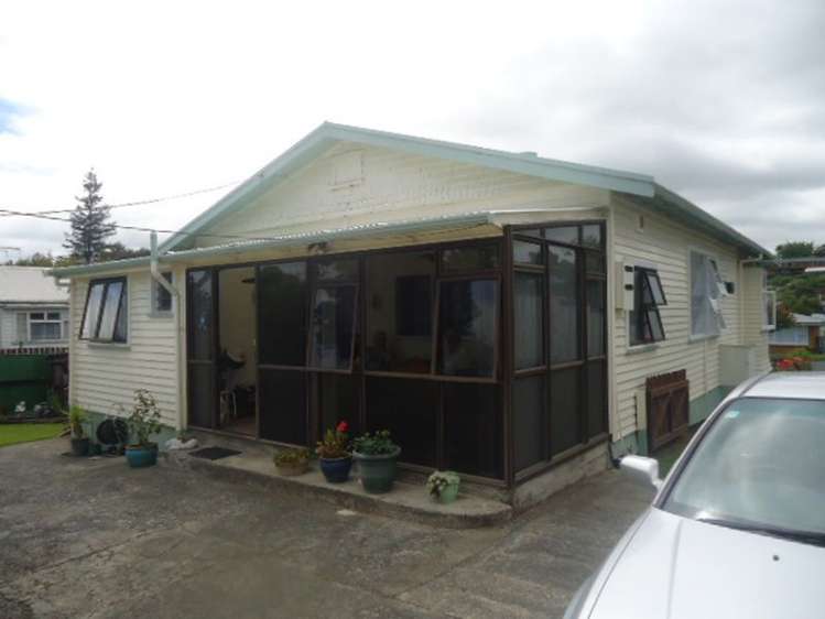 8 Station Street Tirau_21