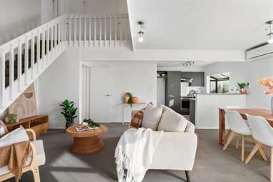 2/6 Lancaster Road_2