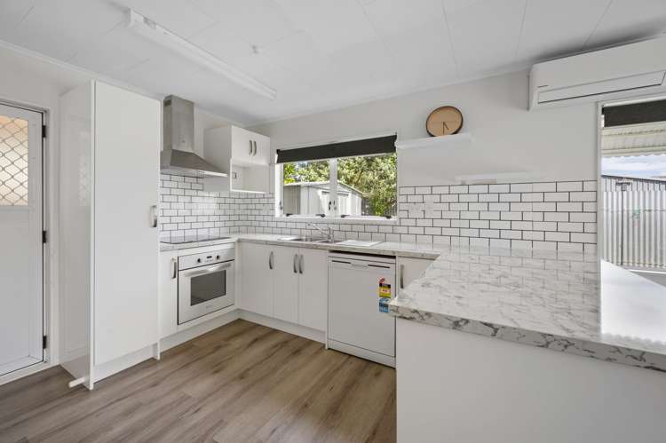 9 Hillary Crescent Maraenui_13