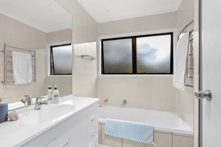 242 Waitemata Drive Ranui_6
