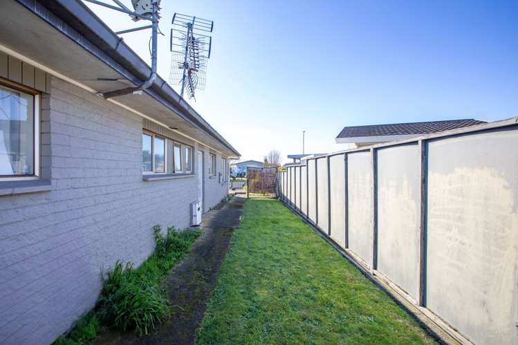 3 Dalton Crescent Dinsdale_18