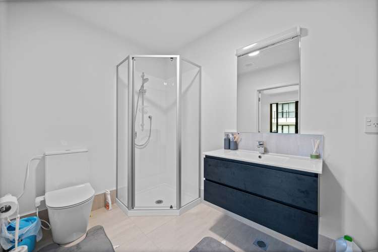 20/11 Carlos Drive Flat Bush_5