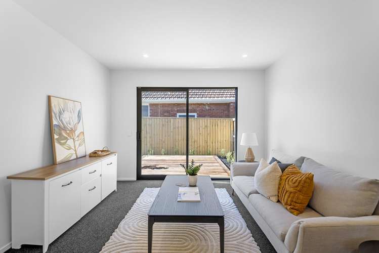 2/75 Randolph Street Woolston_2