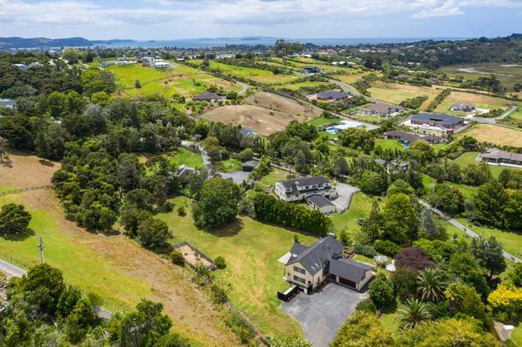 7 Whangaparaoa Road Red Beach_17