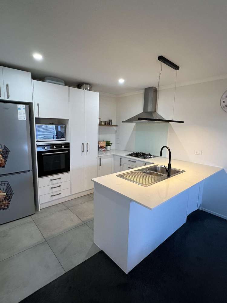 32 Whareatua Avenue Takanini_3