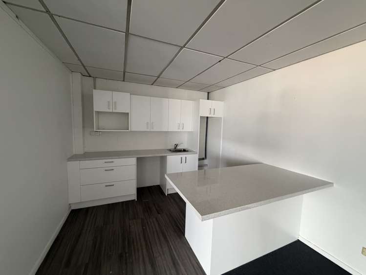 First floor, 3/2 Lady Ruby Drive East Tamaki_6