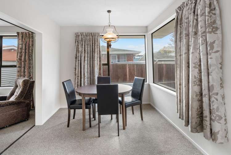 29 Wyatt Place Russley_15