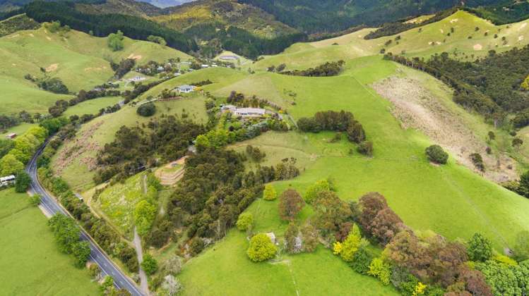 33 Kawakawa-Orere Road Kawakawa Bay_11