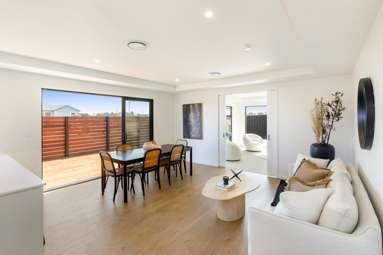 42 Frederick Busch Crescent_4