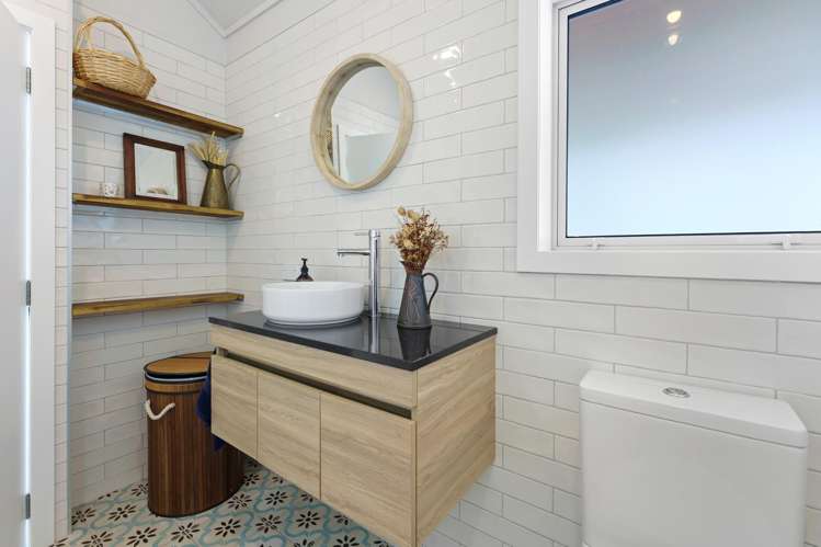 175 Raumati Road Raumati Beach_11