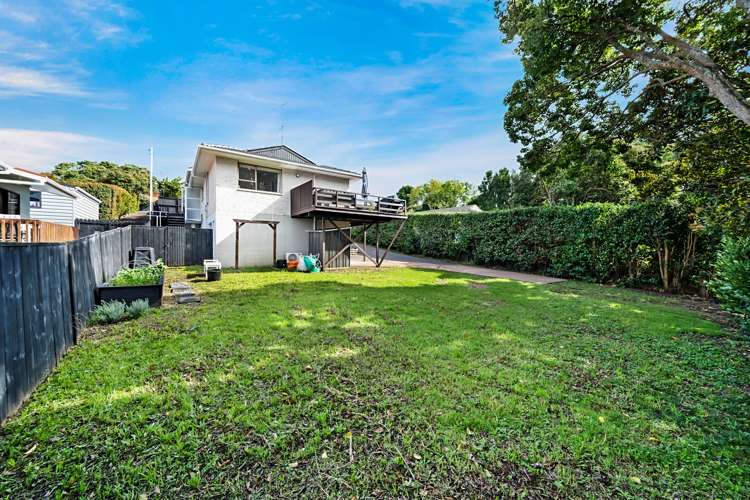 3/15 Locke Avenue Mount Roskill_17